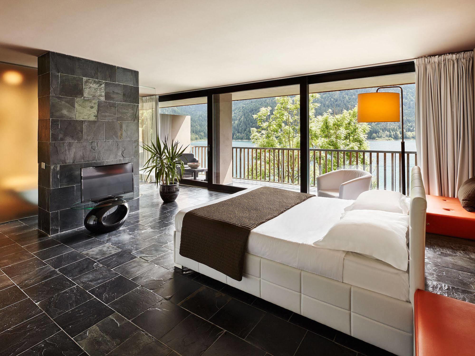 Maanja Lake Front Suite Lateis Exteriör bild