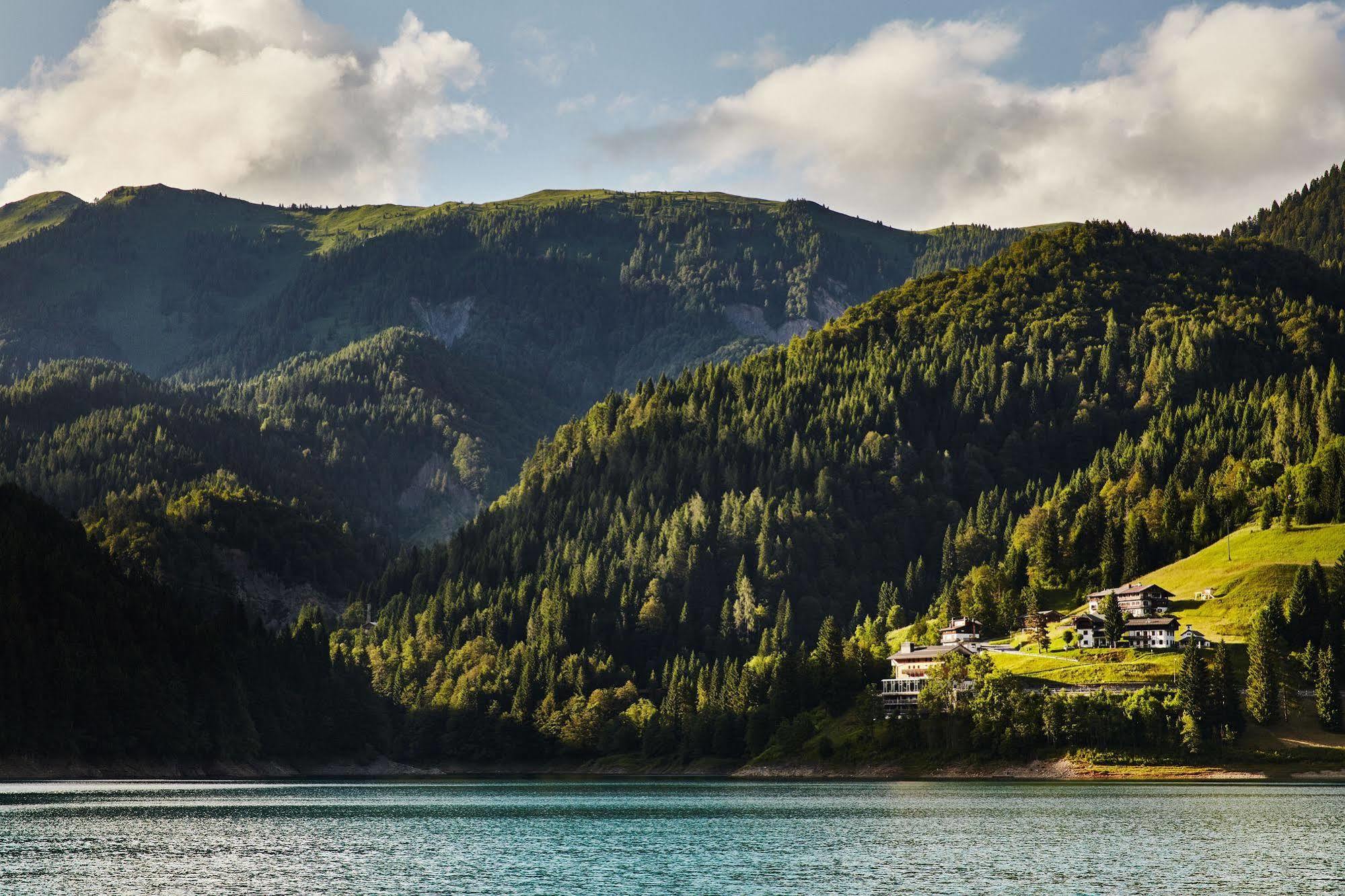 Maanja Lake Front Suite Lateis Exteriör bild